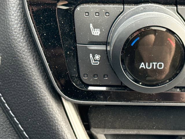 Used 2024 Toyota Grand Highlander Limited image 33