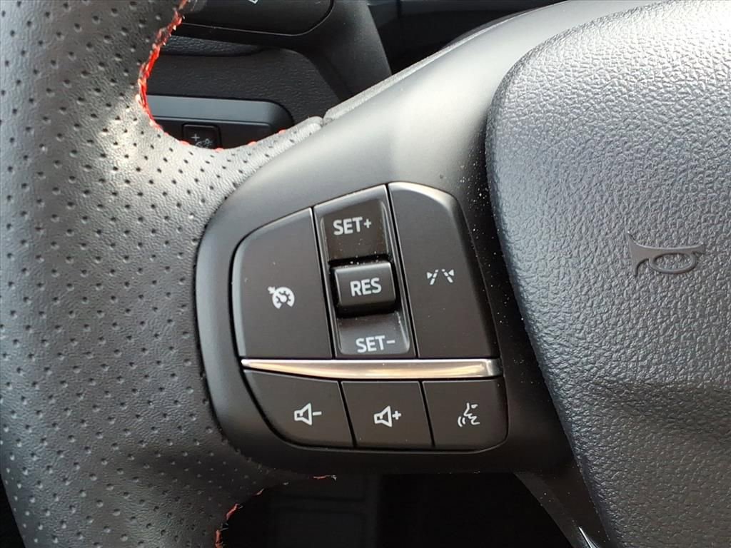 Used 2025 Ford Escape ST-Line image 21