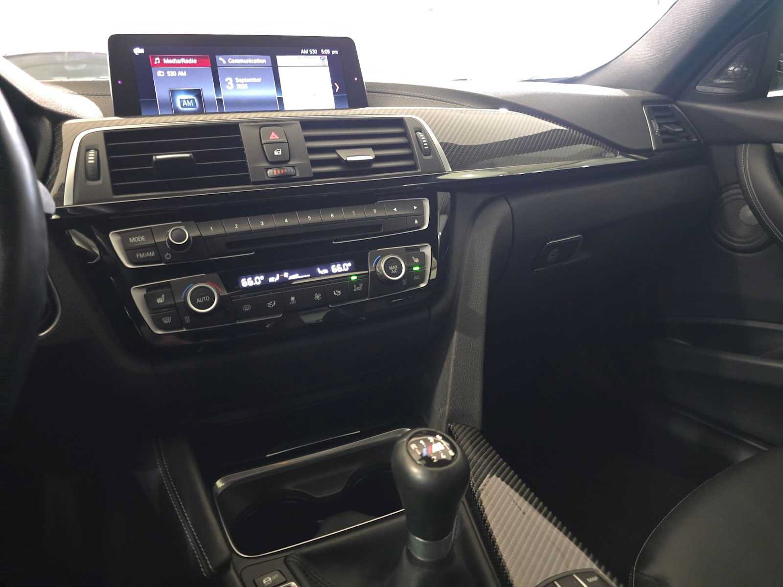 Used 2018 BMW M3 RWD image 33