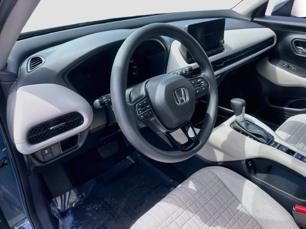 Used 2025 Honda HR-V LX image 9