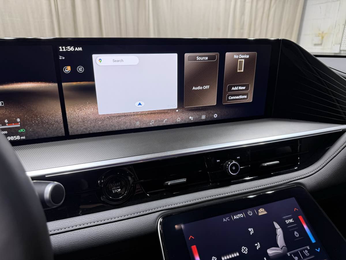 Used 2025 INFINITI QX80 Luxe AWD/4WD image 13