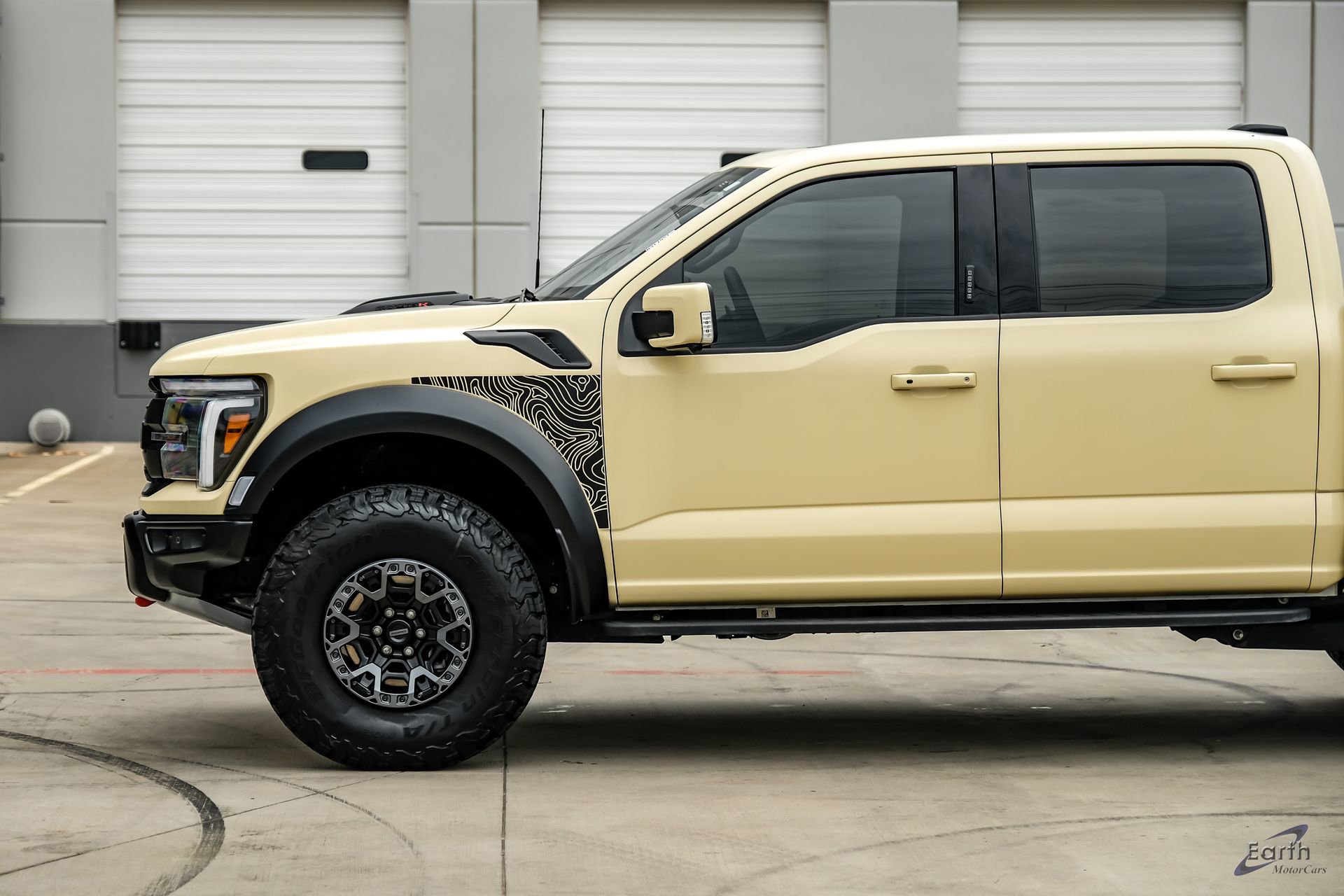 Used 2024 Ford F150 Raptor w/ Equipment Group 803A Raptor R AWD/4WD image 8