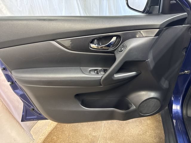 Used 2018 Nissan Rogue S FWD image 20
