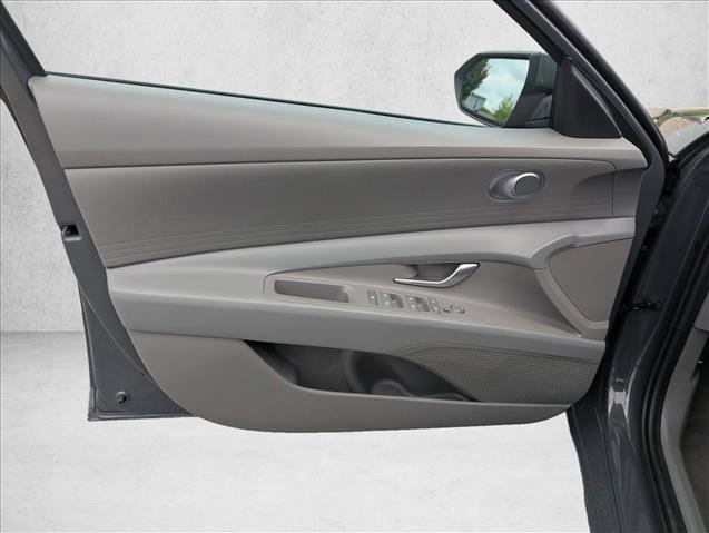 New 2026 Hyundai Elantra SE FWD image 21