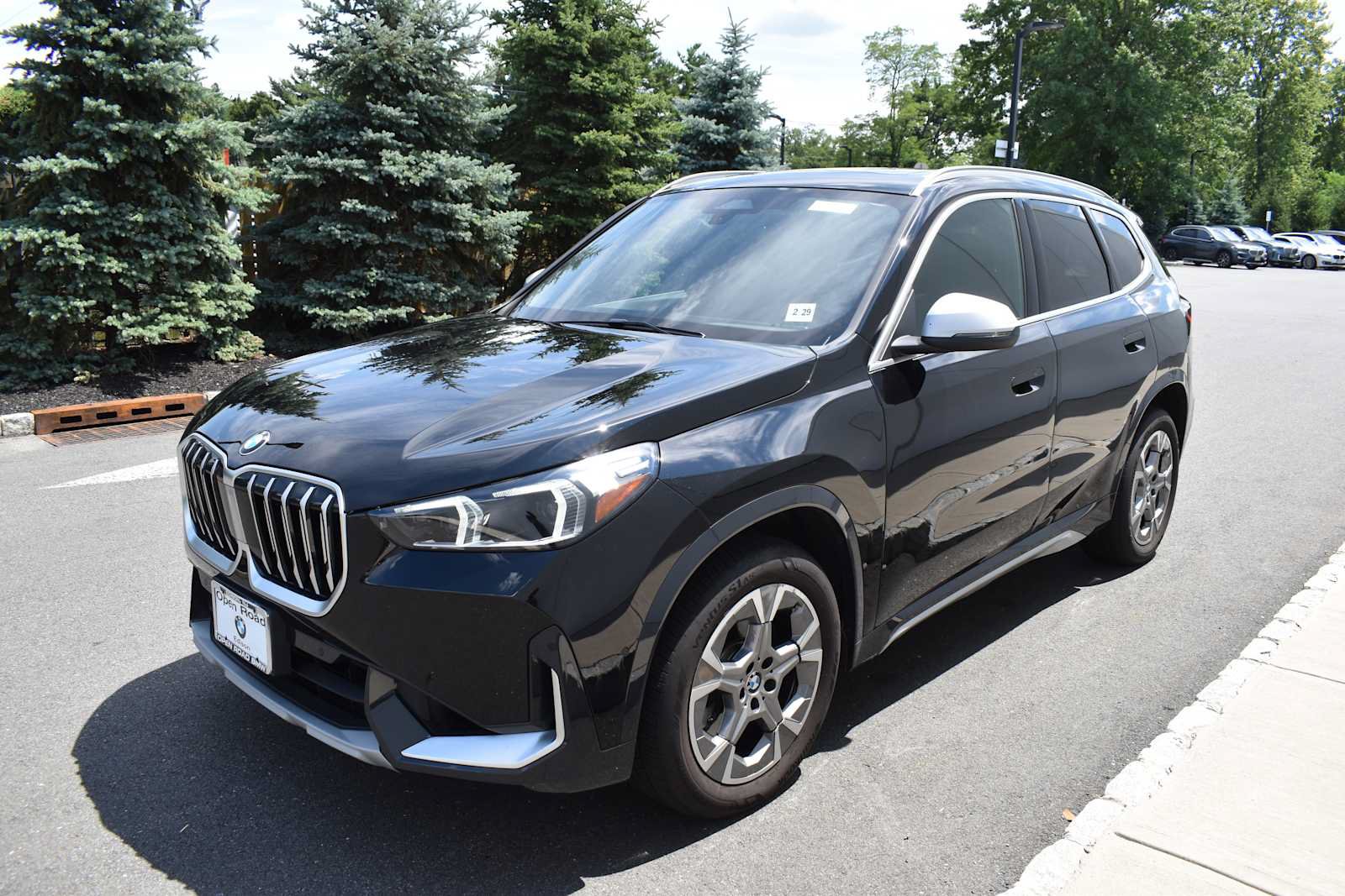Used 2024 BMW X1 xDrive28i w/ Convenience Package AWD/4WD image 3