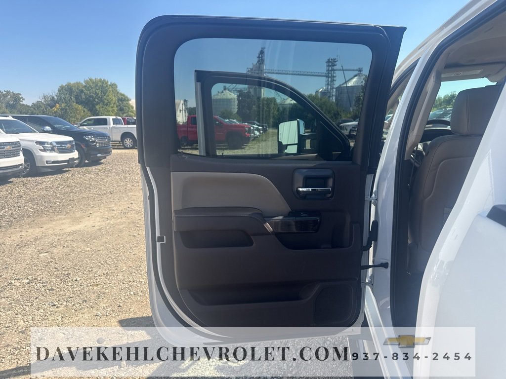 Used 2015 GMC Sierra 3500 Denali w/ Duramax Plus Package image 21