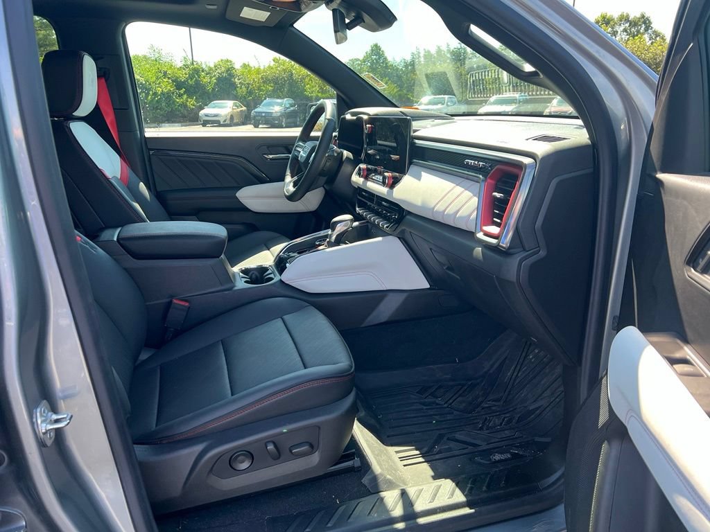 Used 2025 GMC Canyon AT4 w/ AT4X AEV Edition AWD/4WD image 10