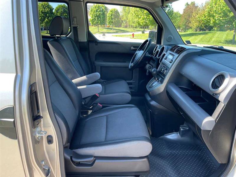 Used 2004 Honda Element EX image 9