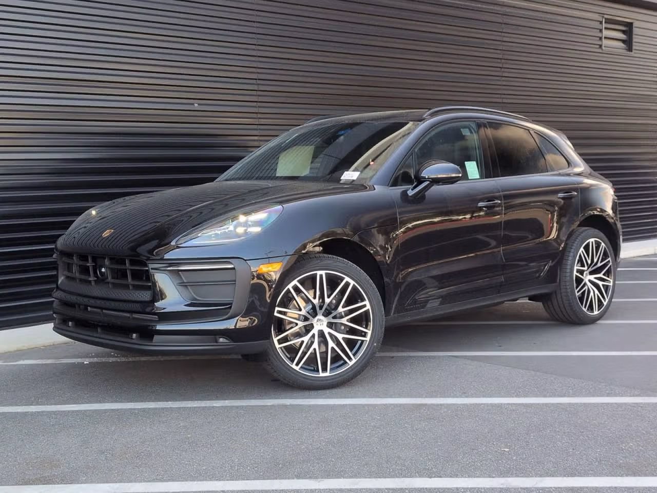 Certified 2026 Porsche Macan AWD/4WD video 1