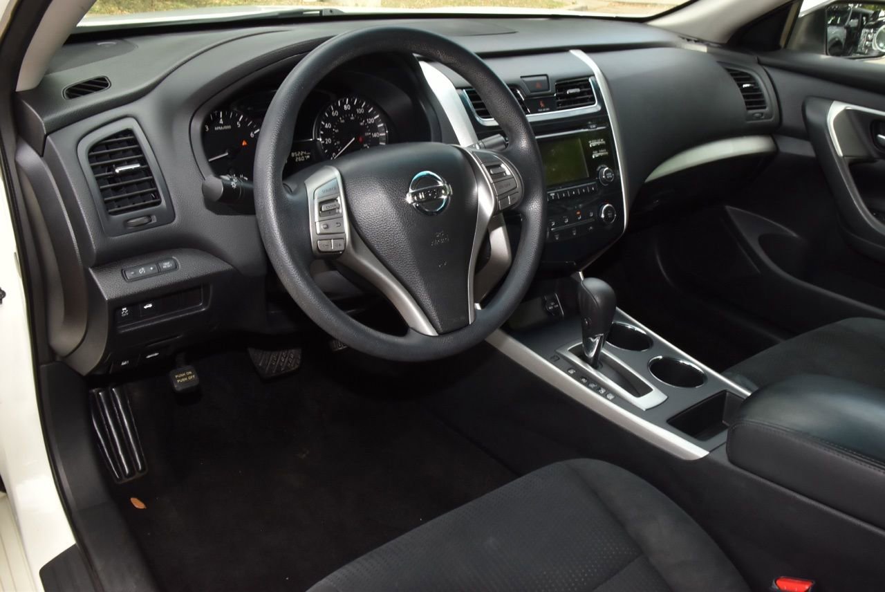 Used 2015 Nissan Altima 2.5 S w/ Power Driver Seat Package FWD image 30