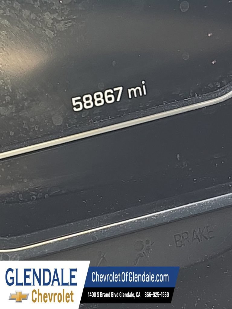 Used 2022 Chevrolet Suburban LT RWD image 9