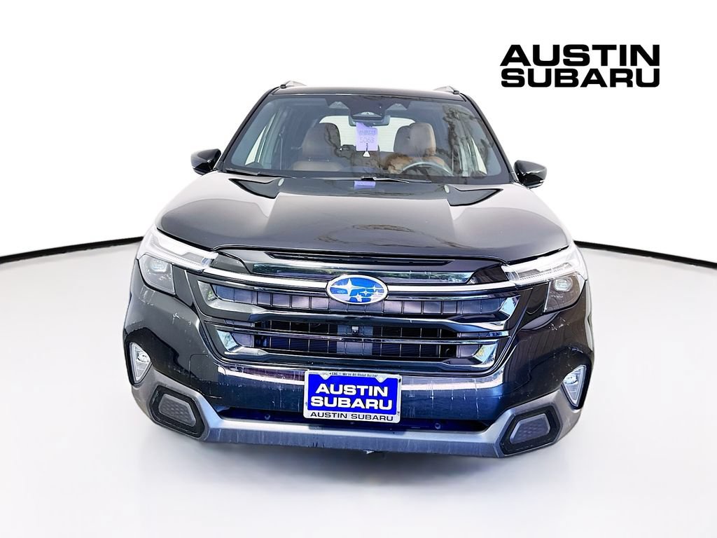 Used 2025 Subaru Forester Touring AWD/4WD image 2