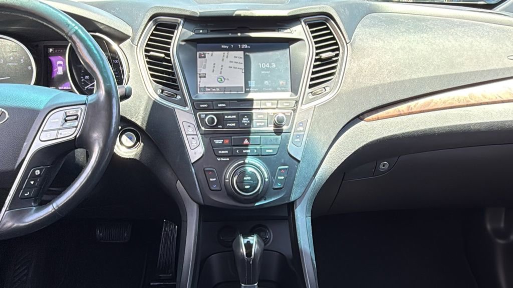 Used 2018 Hyundai Santa Fe Sport w/ 2.0T Ultimate Tech Package 05 FWD image 25