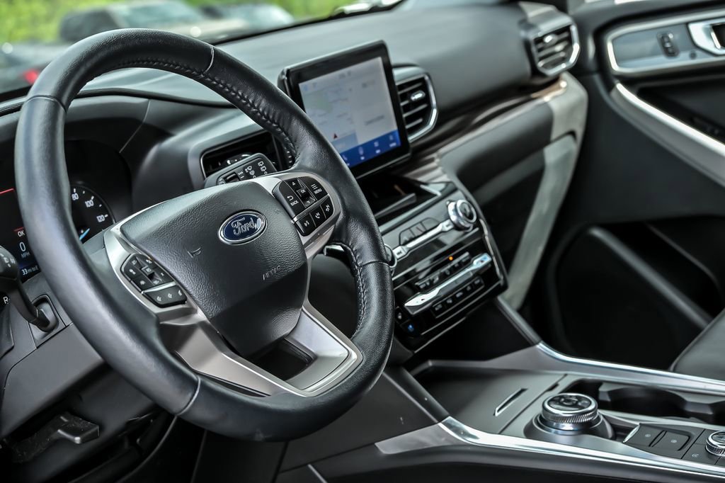 Certified 2023 Ford Explorer Limited AWD/4WD image 18