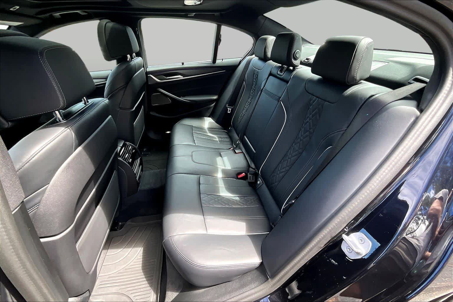 Used 2023 BMW 540i xDrive w/ Executive Package AWD/4WD image 21