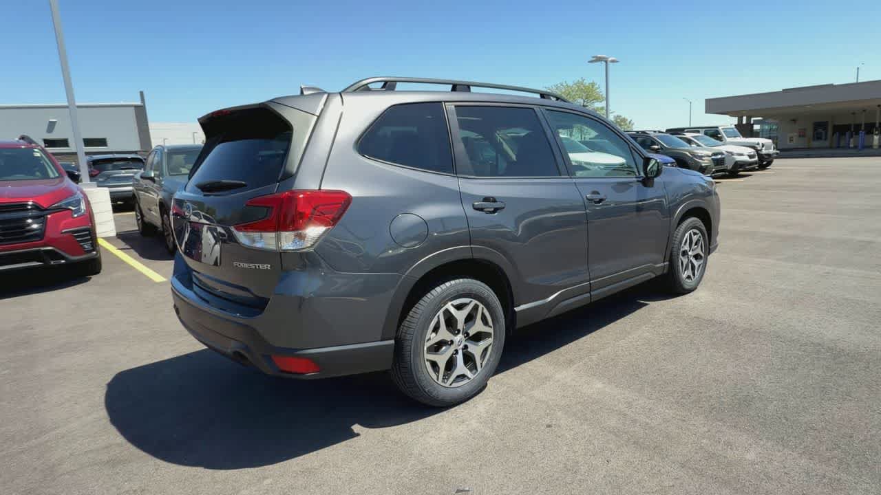 Certified 2023 Subaru Forester Premium AWD/4WD image 8