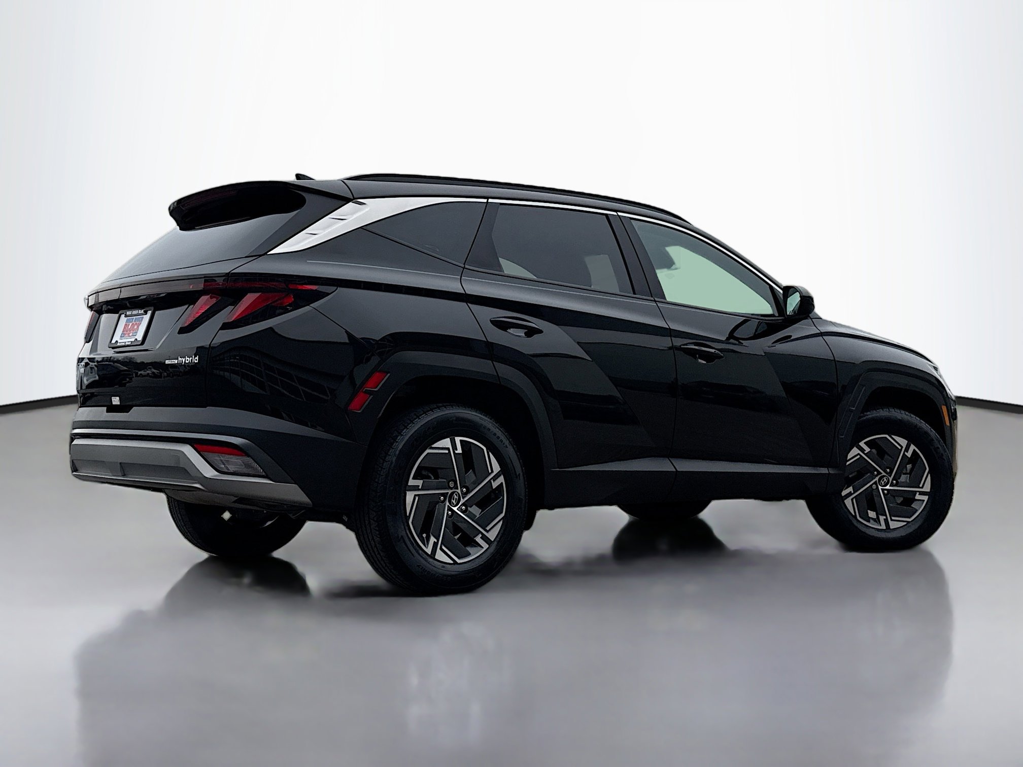 Used 2025 Hyundai Tucson Blue AWD/4WD image 2