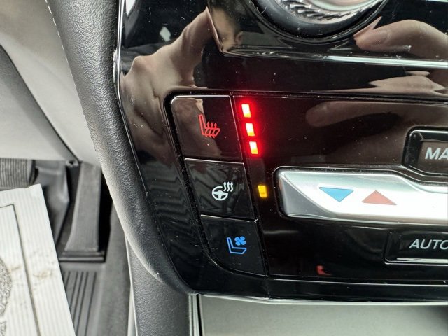 Used 2022 Ford Explorer Platinum w/ Equipment Group 601A image 18