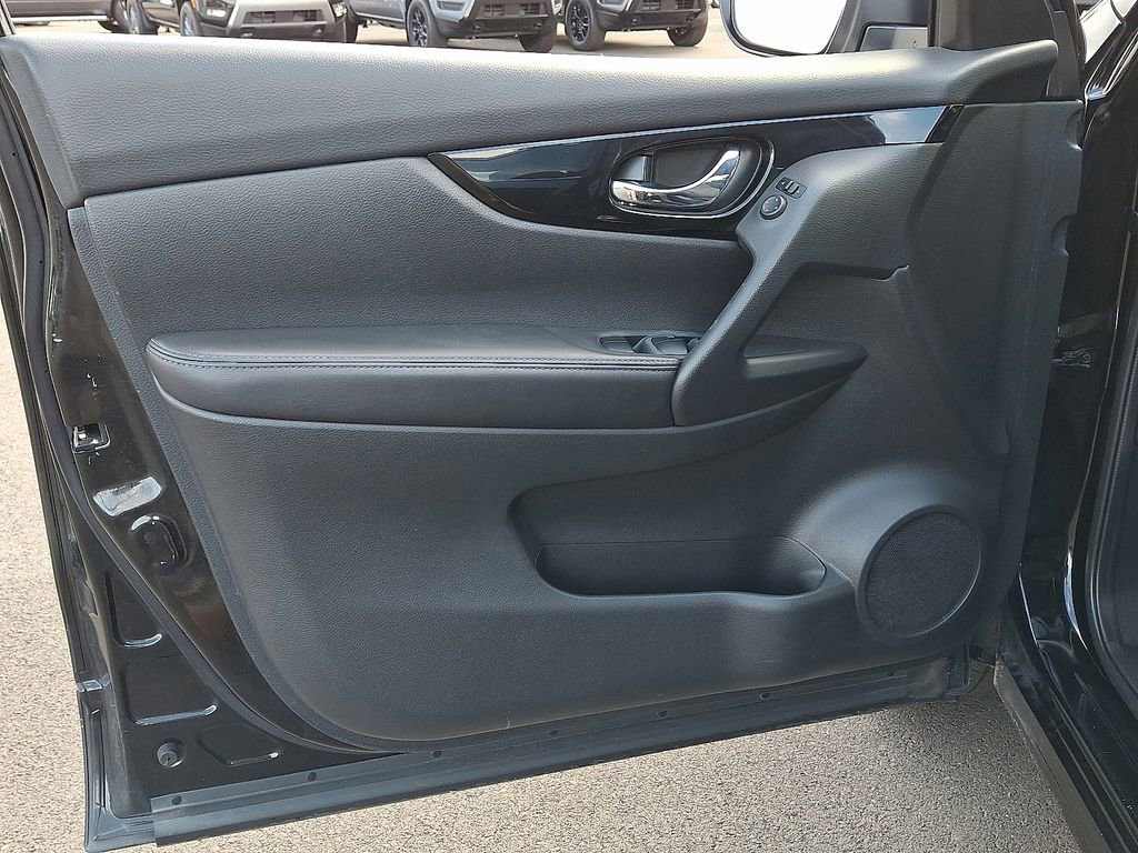 Used 2019 Nissan Rogue Sport SV image 13