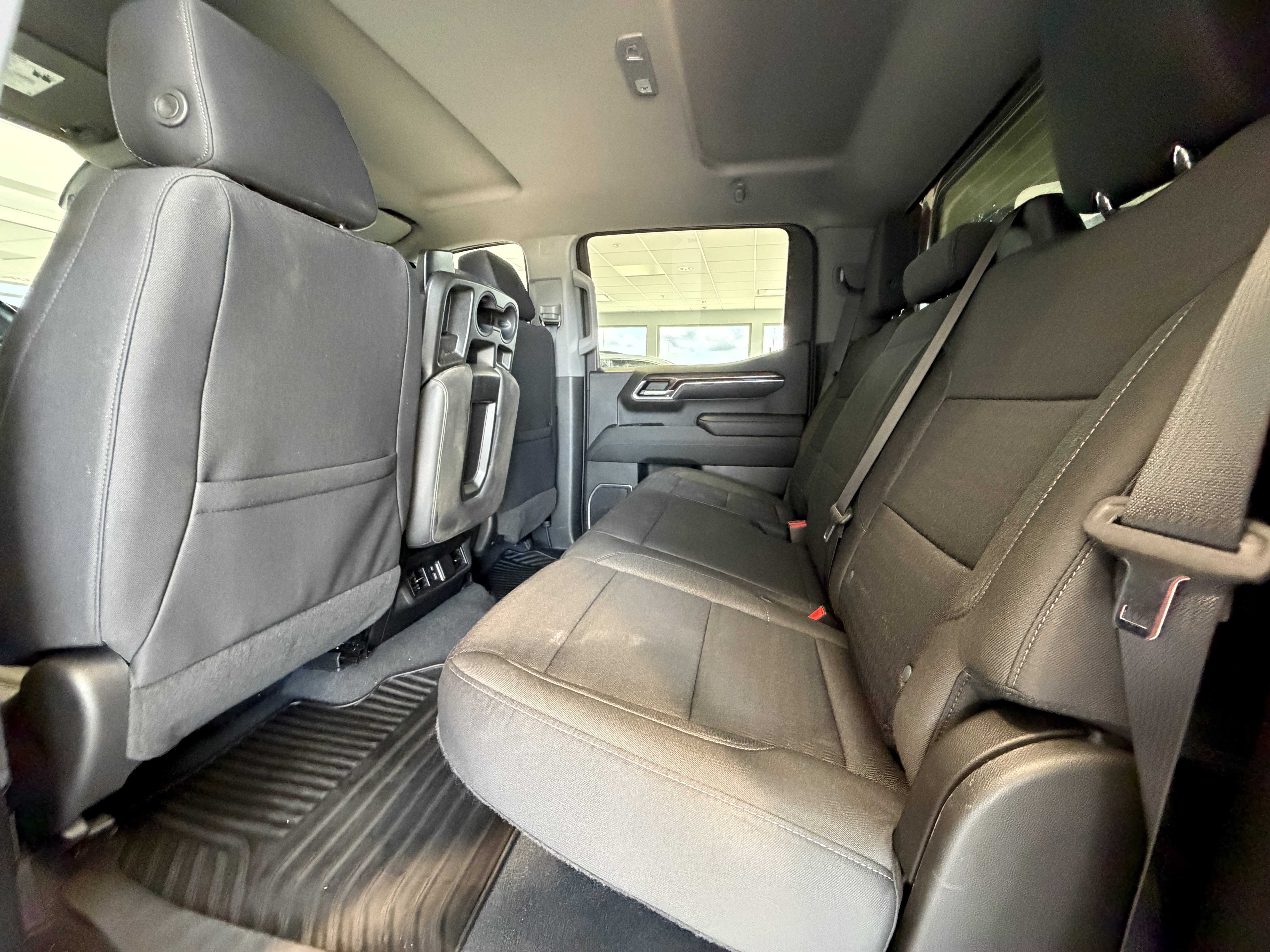 Used 2023 Chevrolet Silverado 1500 LT AWD/4WD image 17