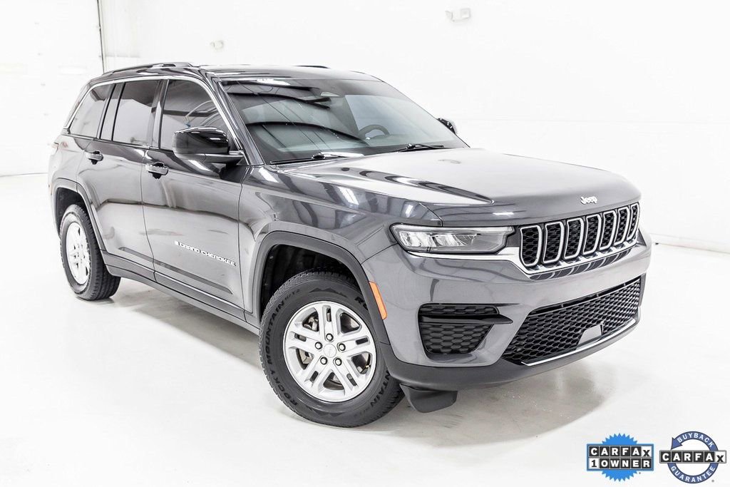 Used 2024 Jeep Grand Cherokee Laredo image 10