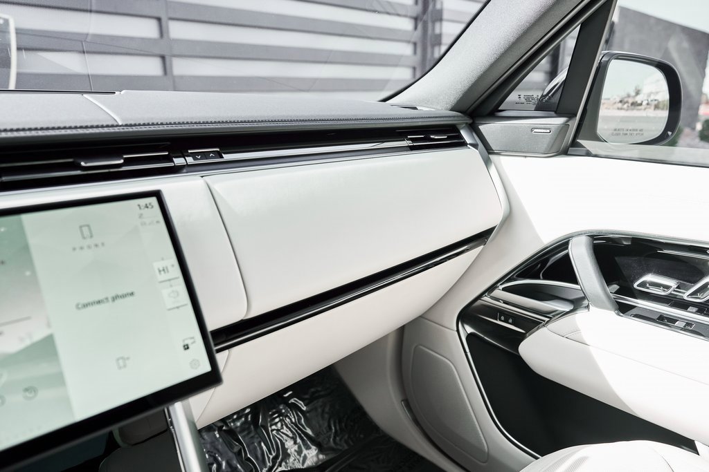 Used 2024 Land Rover Range Rover Long Wheelbase SE image 85