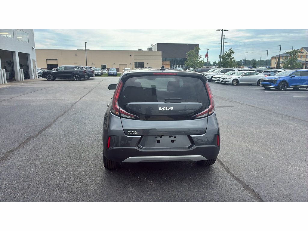 Used 2024 Kia Soul EX w/ Option Group 015 FWD image 6