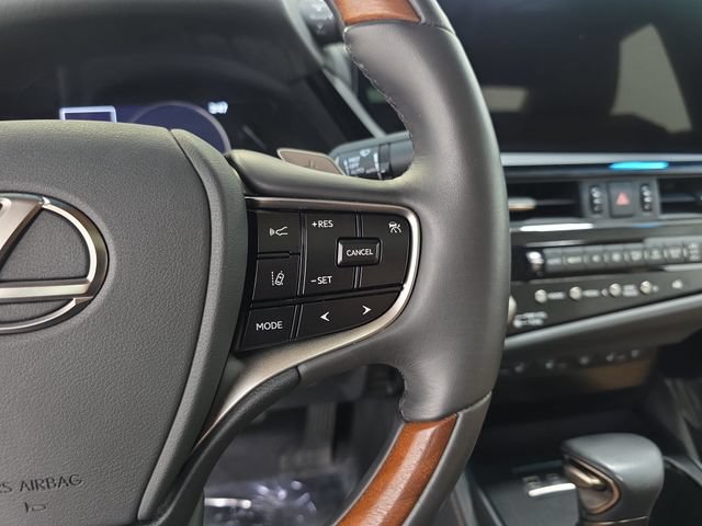 Used 2024 Lexus ES 300h w/ Technology Package FWD image 18