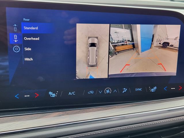 Used 2025 Chevrolet Suburban Z71 AWD/4WD image 23