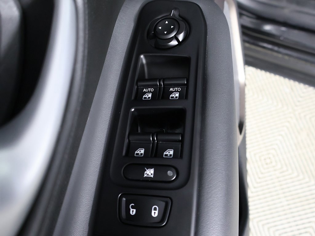 Used 2023 Jeep Renegade Latitude image 31