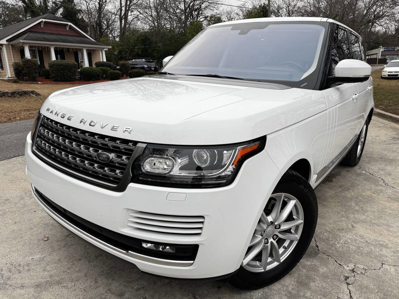 Used 2016 Land Rover Range Rover image 1