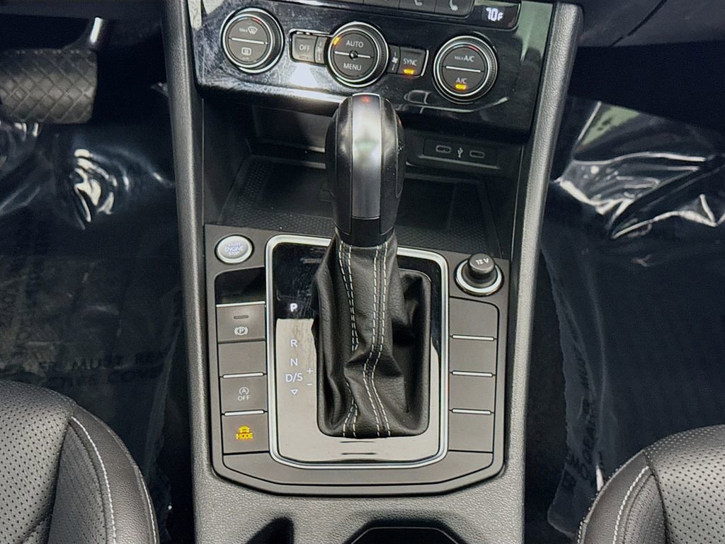 Used 2021 Volkswagen Jetta SEL Premium image 27