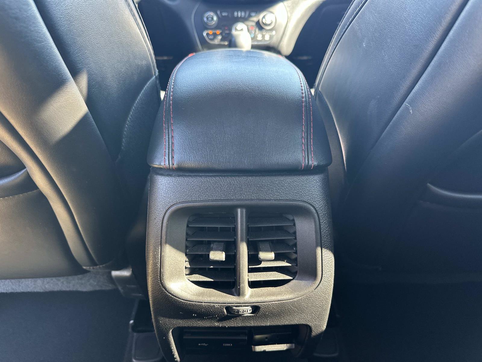 Used 2019 Jeep Cherokee Trailhawk w/ Cold Weather Group AWD/4WD image 13