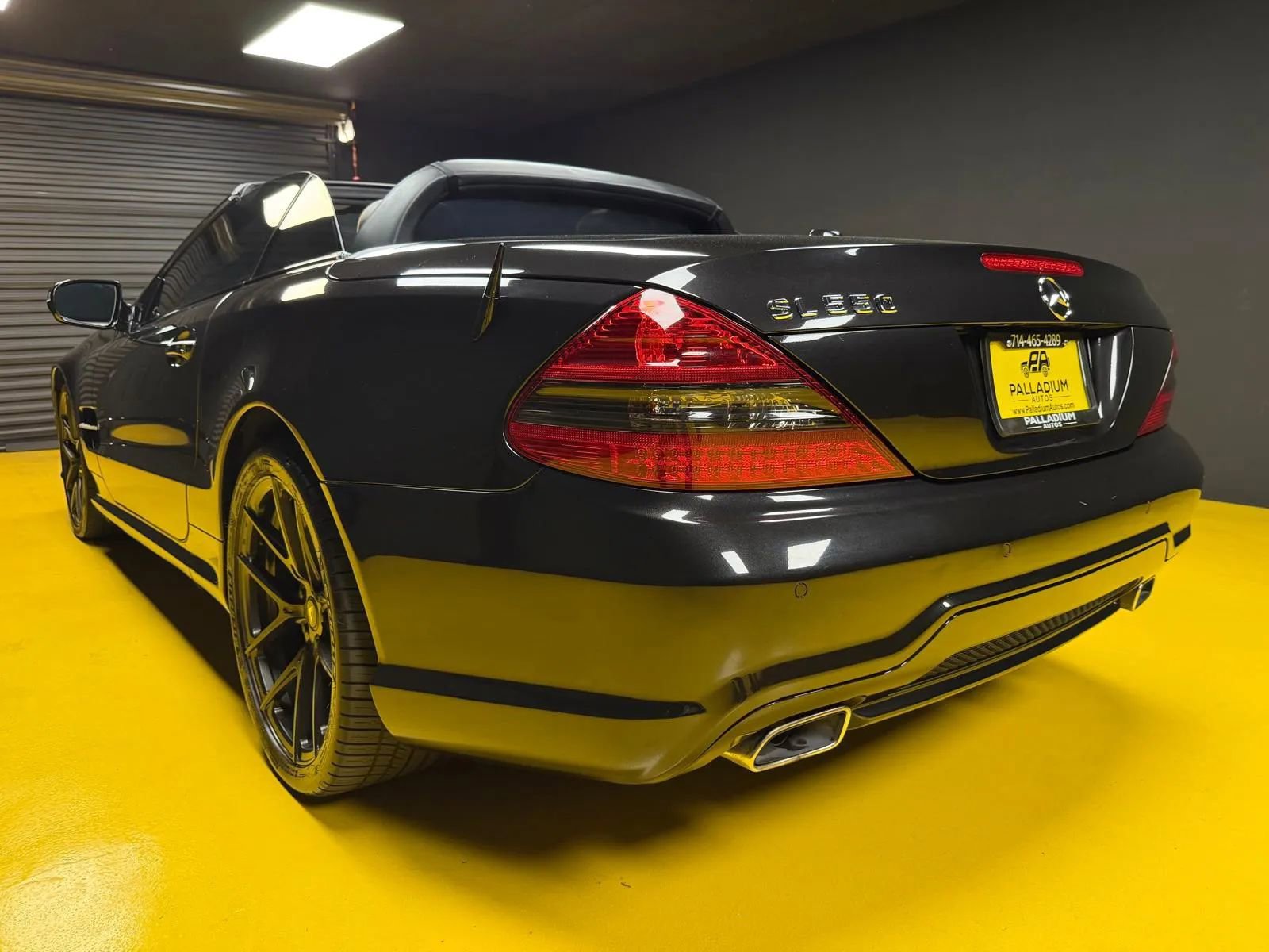 Used 2012 Mercedes-Benz SL 550 w/ SL Wheel Pkg image 4