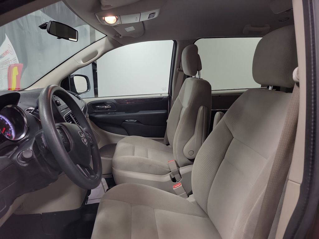 Used 2016 Dodge Grand Caravan SE w/ Quick Order Package 29E SE image 13