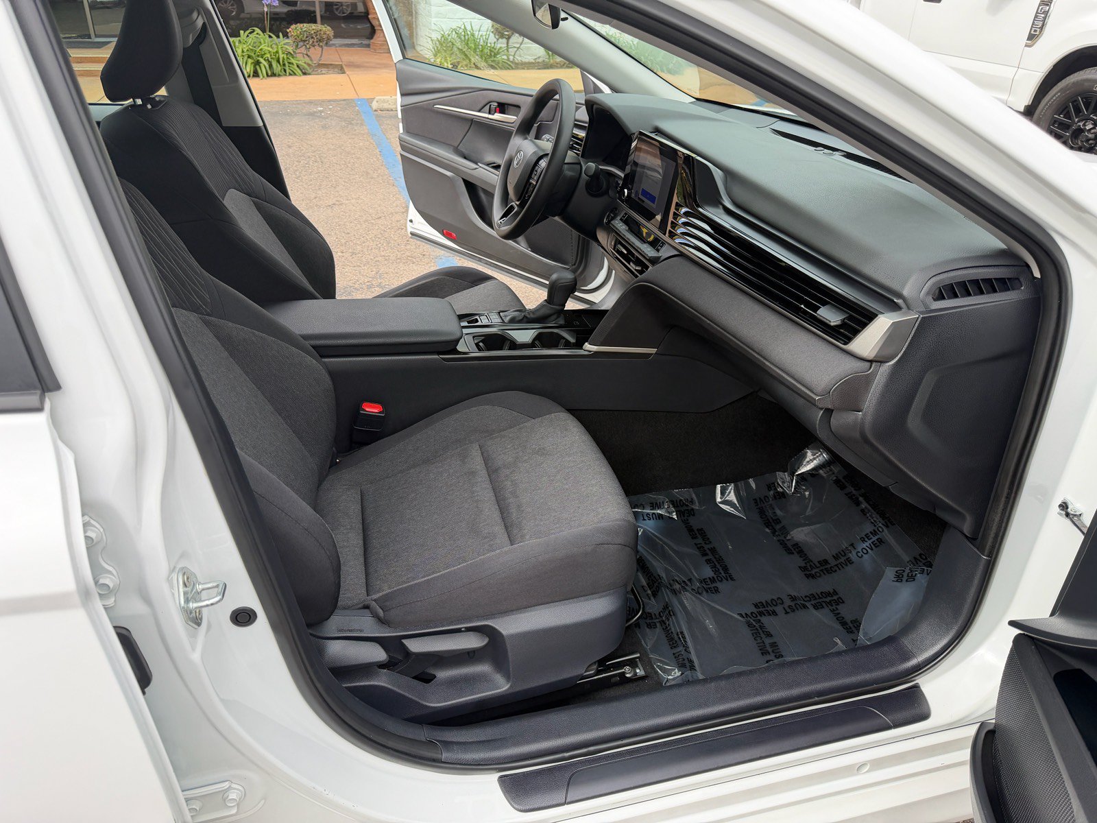Used 2025 Toyota Camry LE FWD image 15