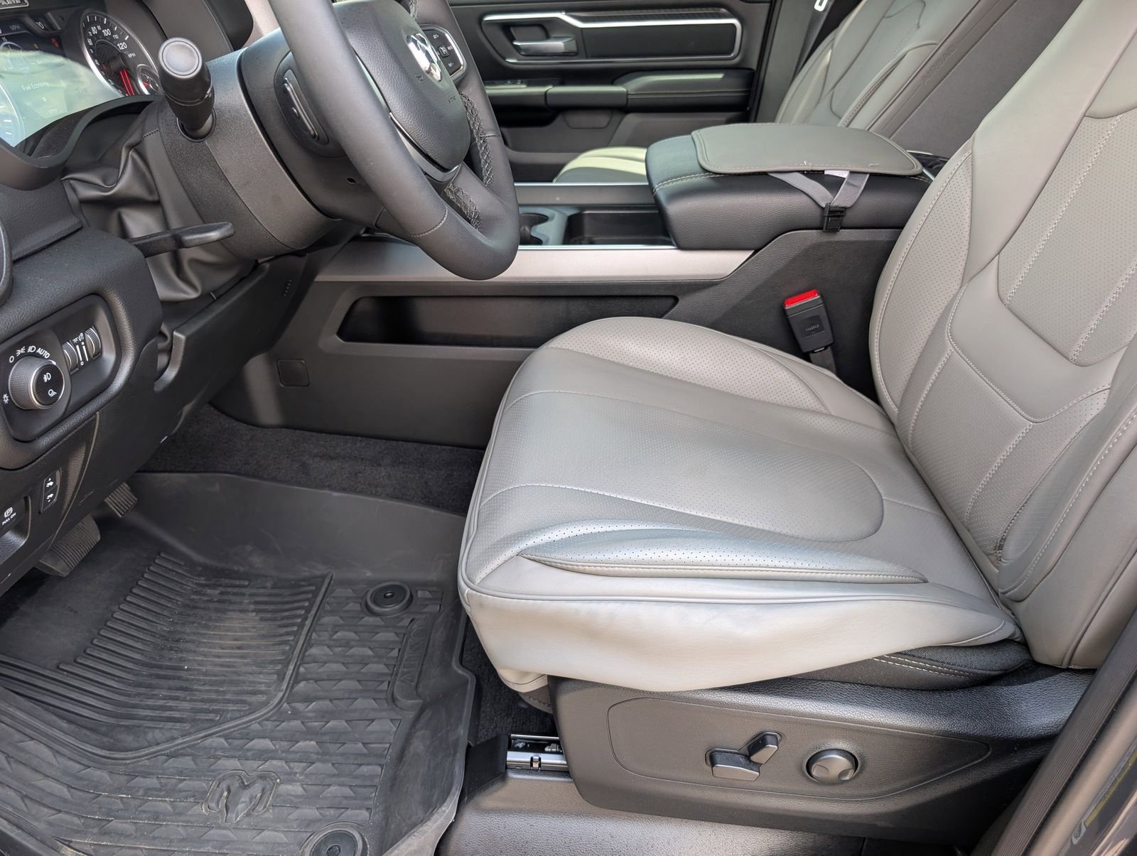 Used 2026 RAM 1500 Big Horn AWD/4WD image 14