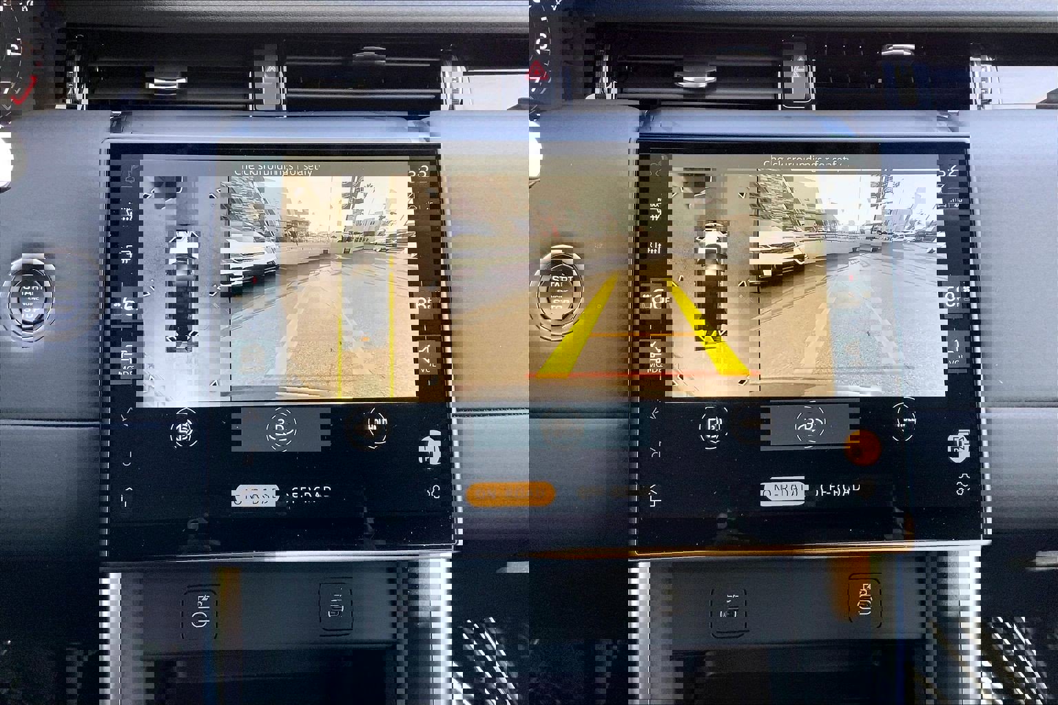 Used 2024 Land Rover Discovery Sport S image 28