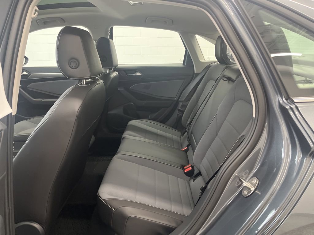 New 2026 Volkswagen Jetta SE image 32