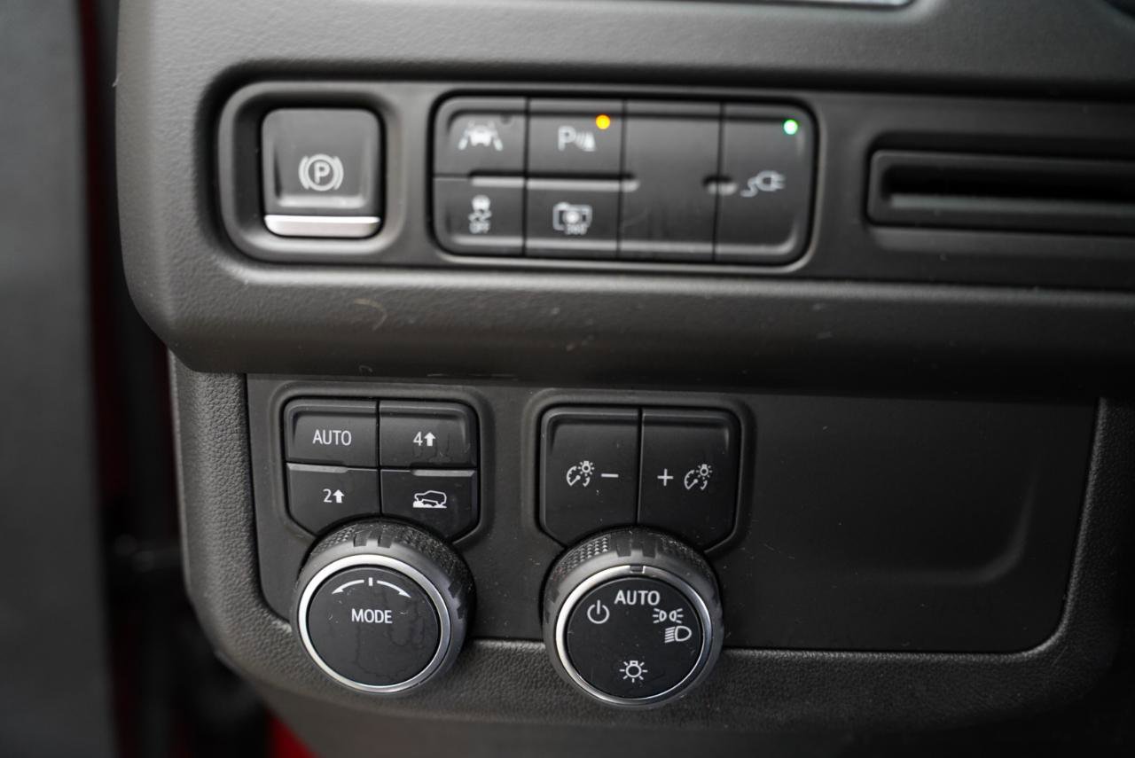 Used 2022 Chevrolet Tahoe RST w/ Sport Performance Package AWD/4WD image 21