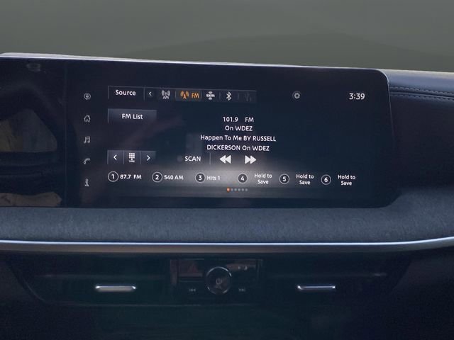 Used 2025 Nissan Kicks SV w/ Charging Package image 16