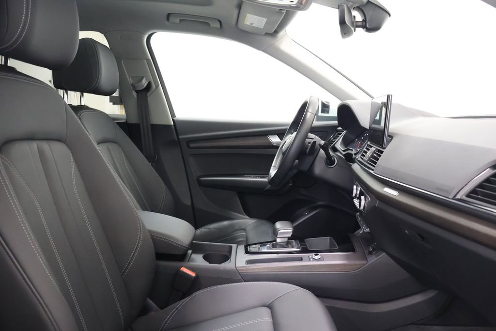 Used 2023 Audi Q5 2.0T Premium w/ Convenience Package image 21