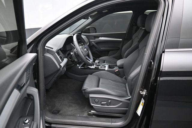 Used 2024 Audi Q5 2.0T Premium w/ Summer of Audi Package AWD/4WD image 9