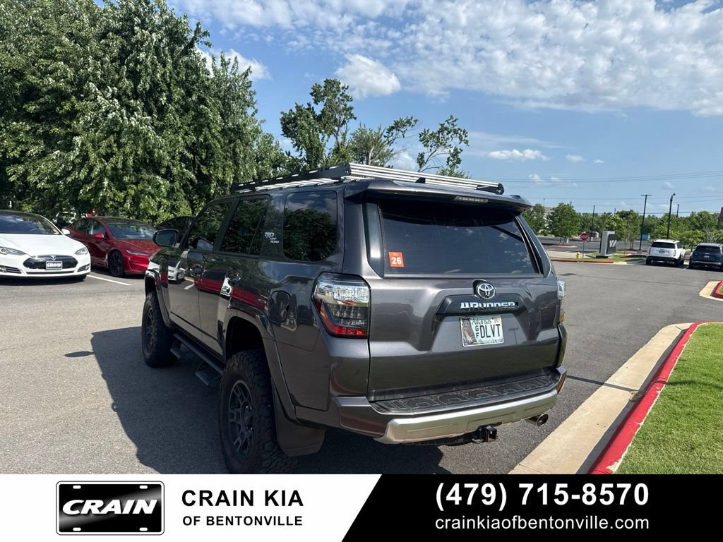 Used 2018 Toyota 4Runner TRD Off-Road AWD/4WD image 4