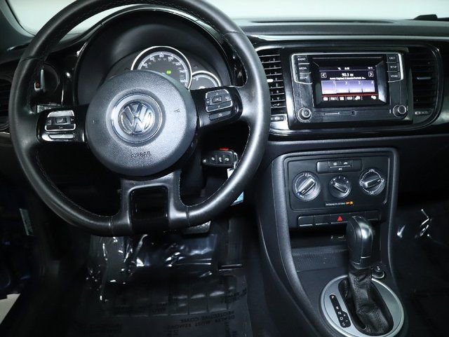 Used 2018 Volkswagen Beetle 2.0T S FWD image 27