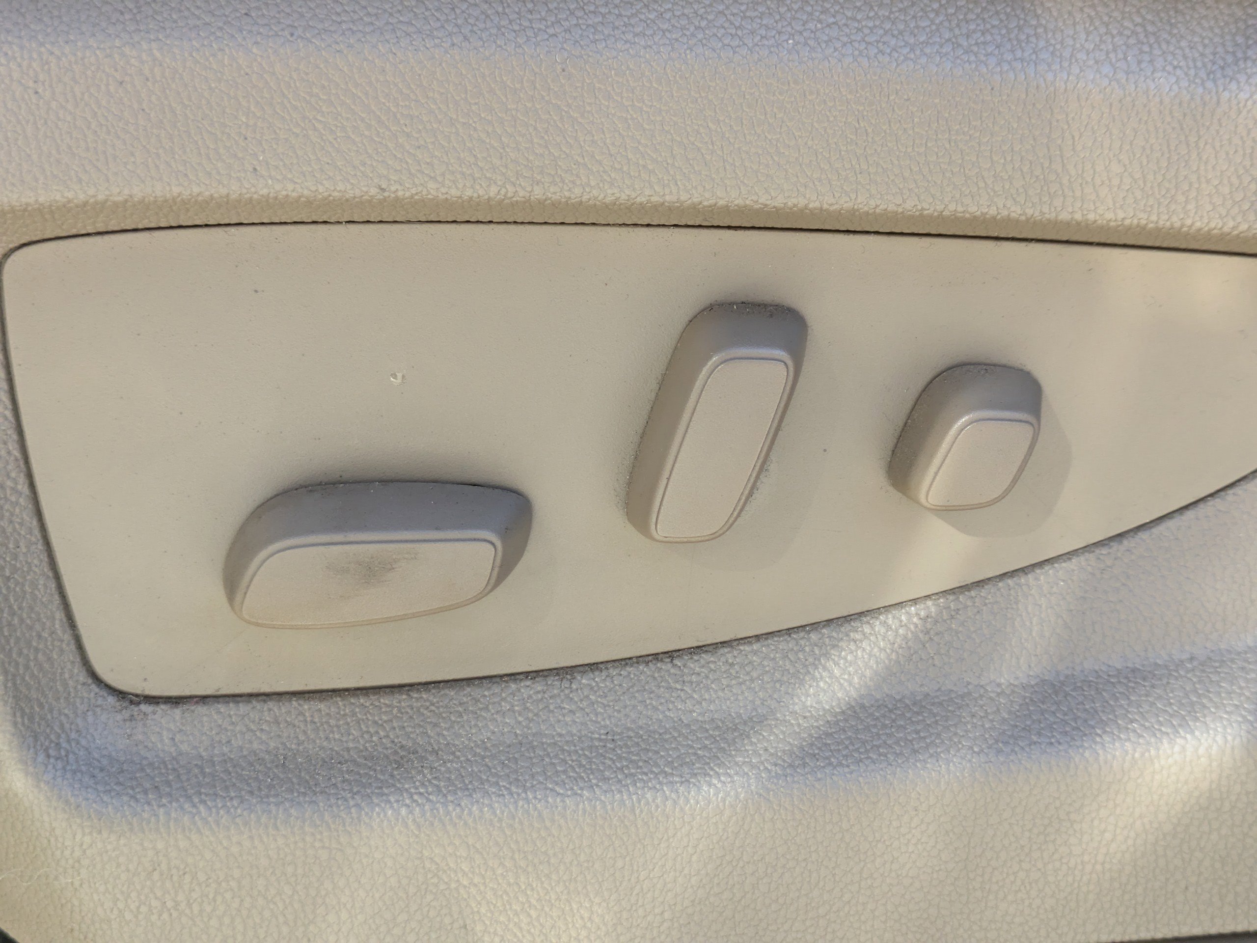 Used 2015 GMC Yukon SLT w/ HD Trailering Package image 24