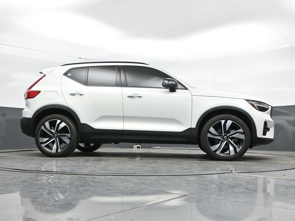 Used 2023 Volvo XC40 B5 Ultimate w/ Protection Package Premier AWD/4WD image 43