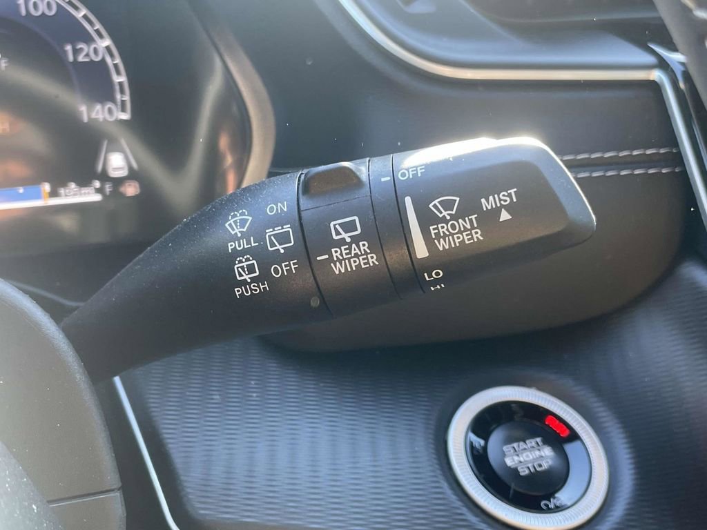 Certified 2025 Jeep Grand Cherokee Altitude image 34