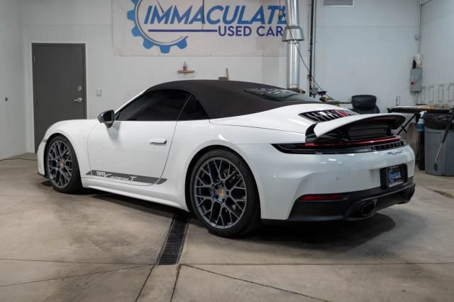 Used 2025 Porsche 911 Carrera T RWD image 3