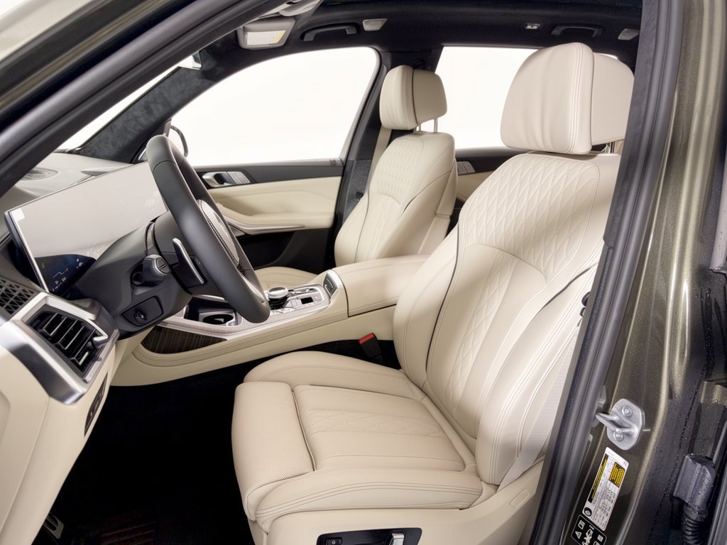 New 2027 BMW X7 xDrive40i w/ Executive Package AWD/4WD image 5